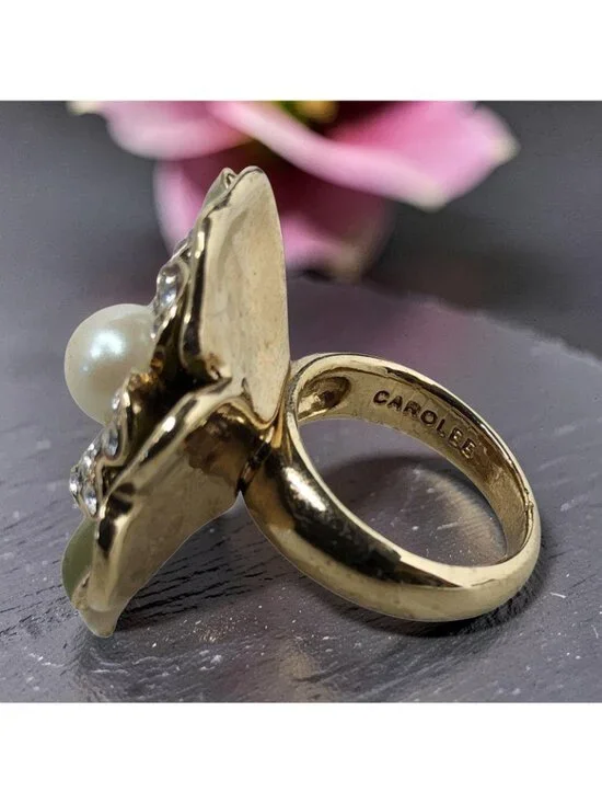 Vintage 1980s Carolee Swarovski crystals faux Pearl Enamel Floral Ring - Picture 13 of 16